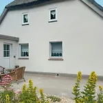 Cozy Haven Near Fischland-darss-zingst Ferienhaus *